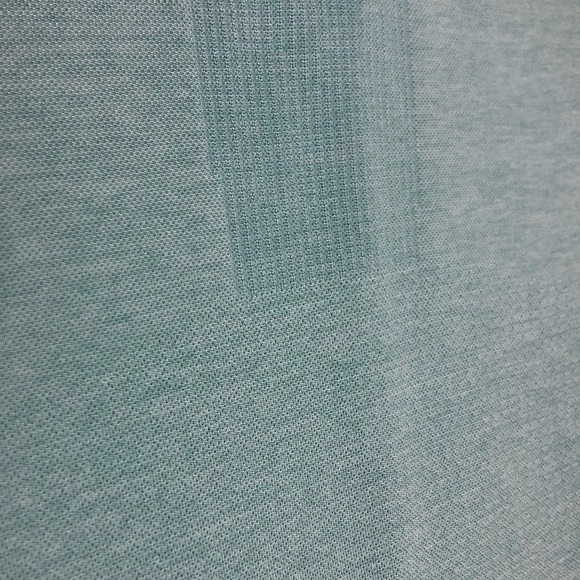 Uniqlo Greeny Blue Short Sleeve Polo - Picture 8 of 9